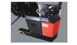 電動堆高車 更5.jpg